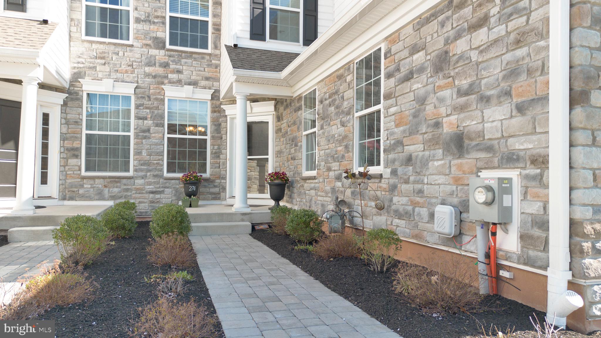 274 HOPEWELL DRIVE