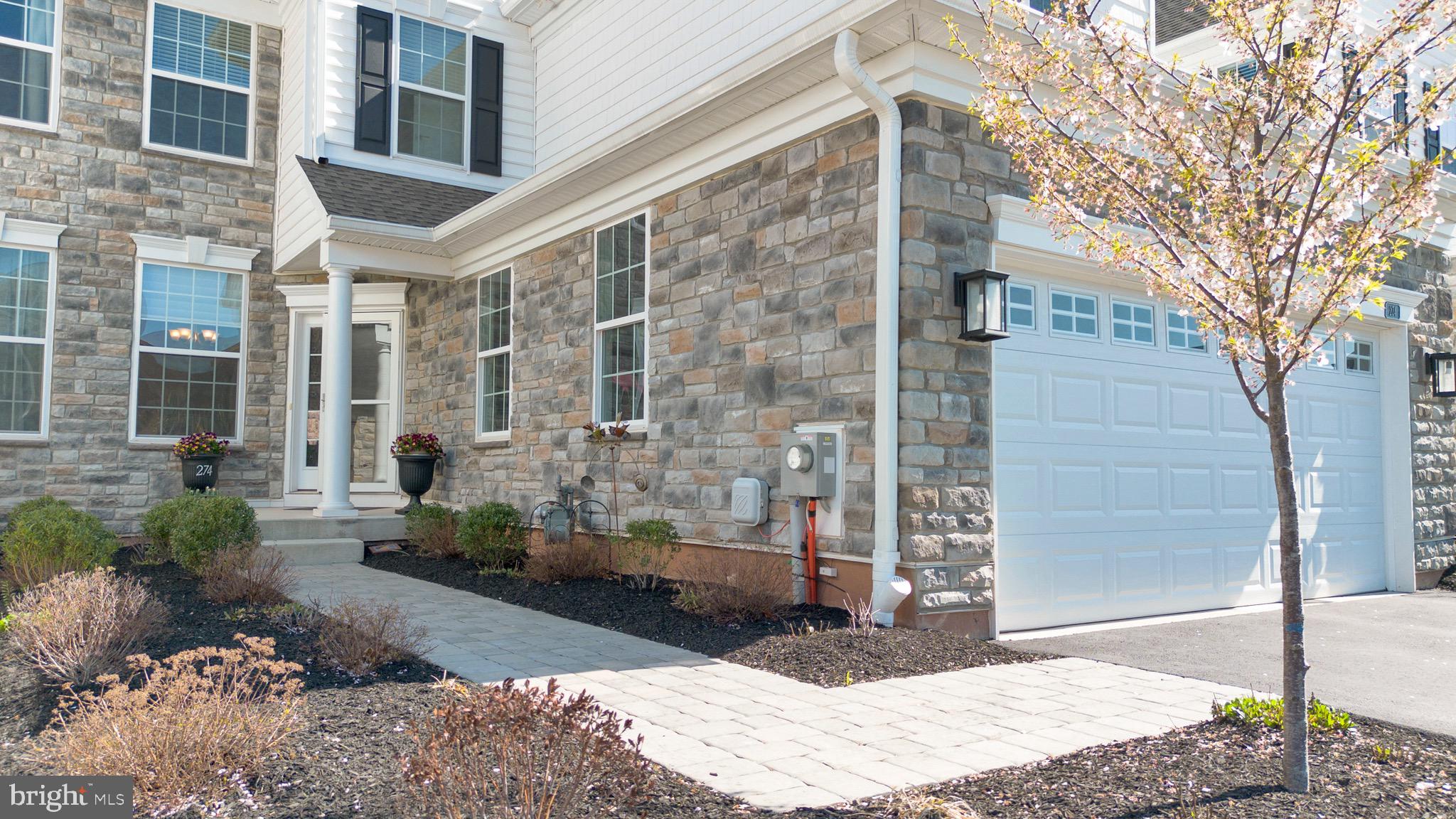 274 HOPEWELL DRIVE