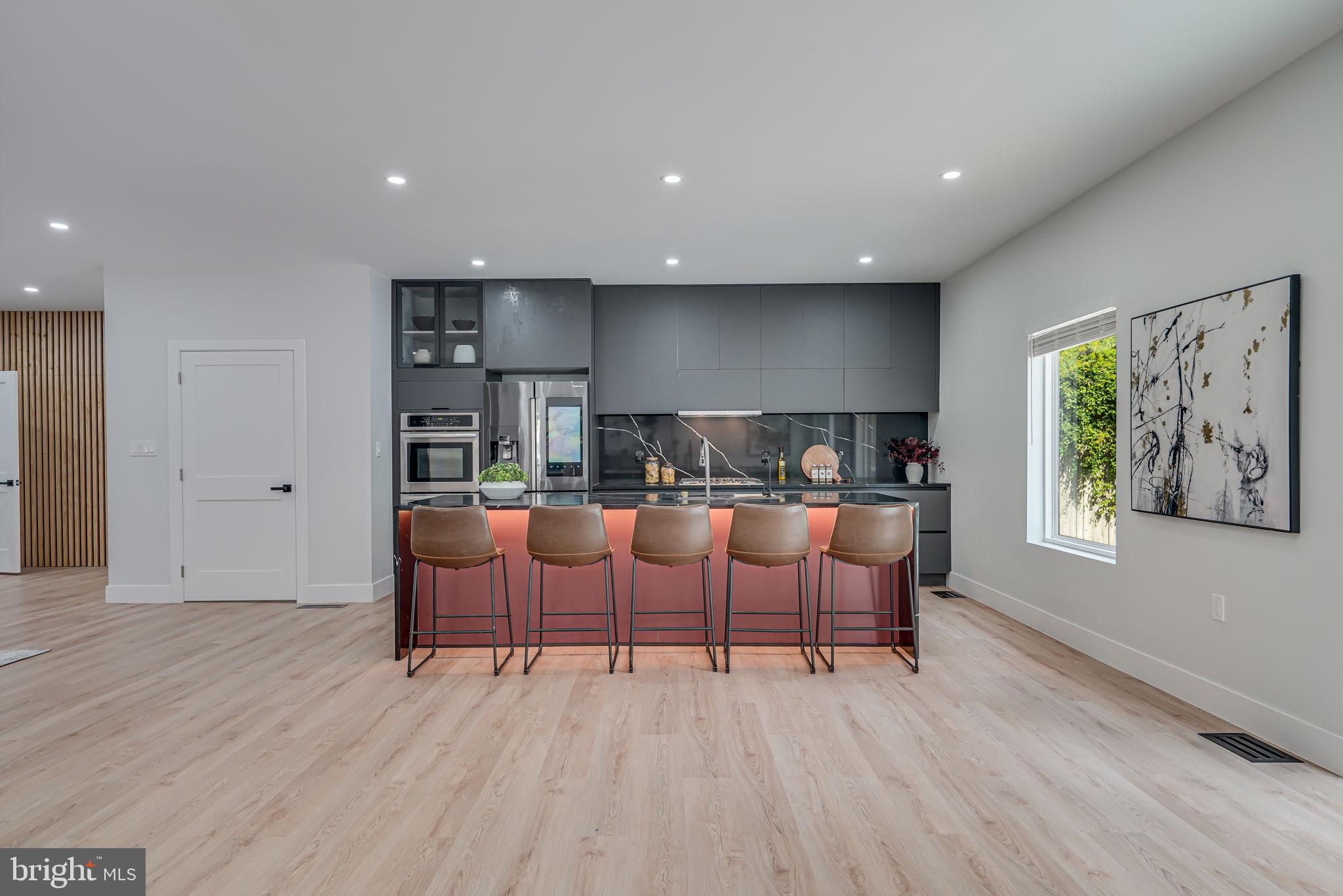 BERKSHIRE OAKWOOD - Residential