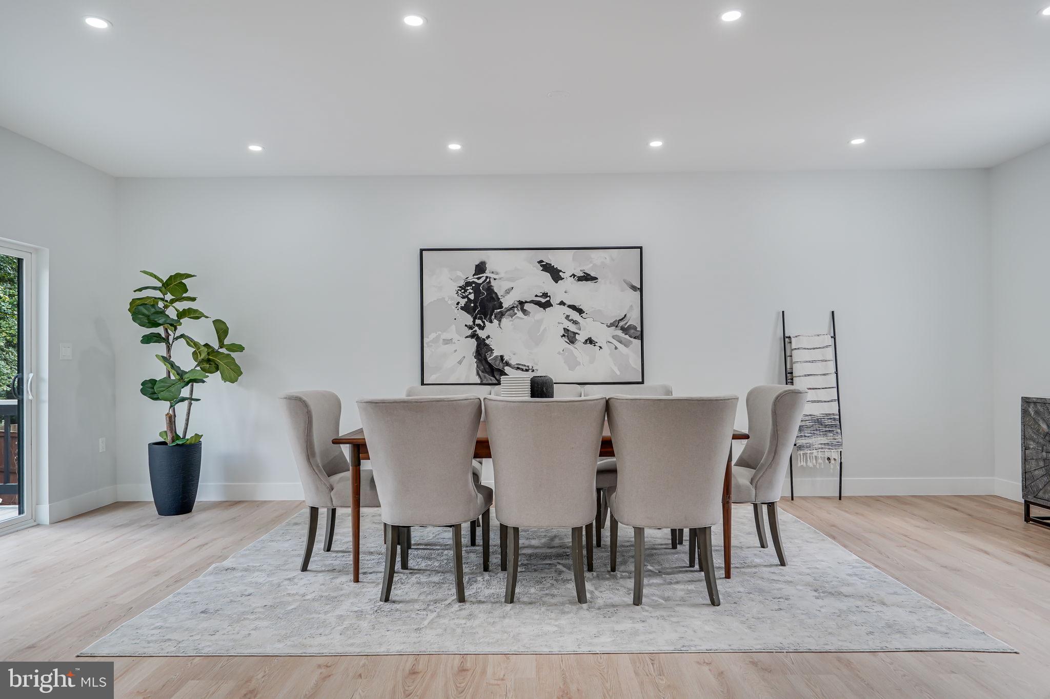 BERKSHIRE OAKWOOD - Residential