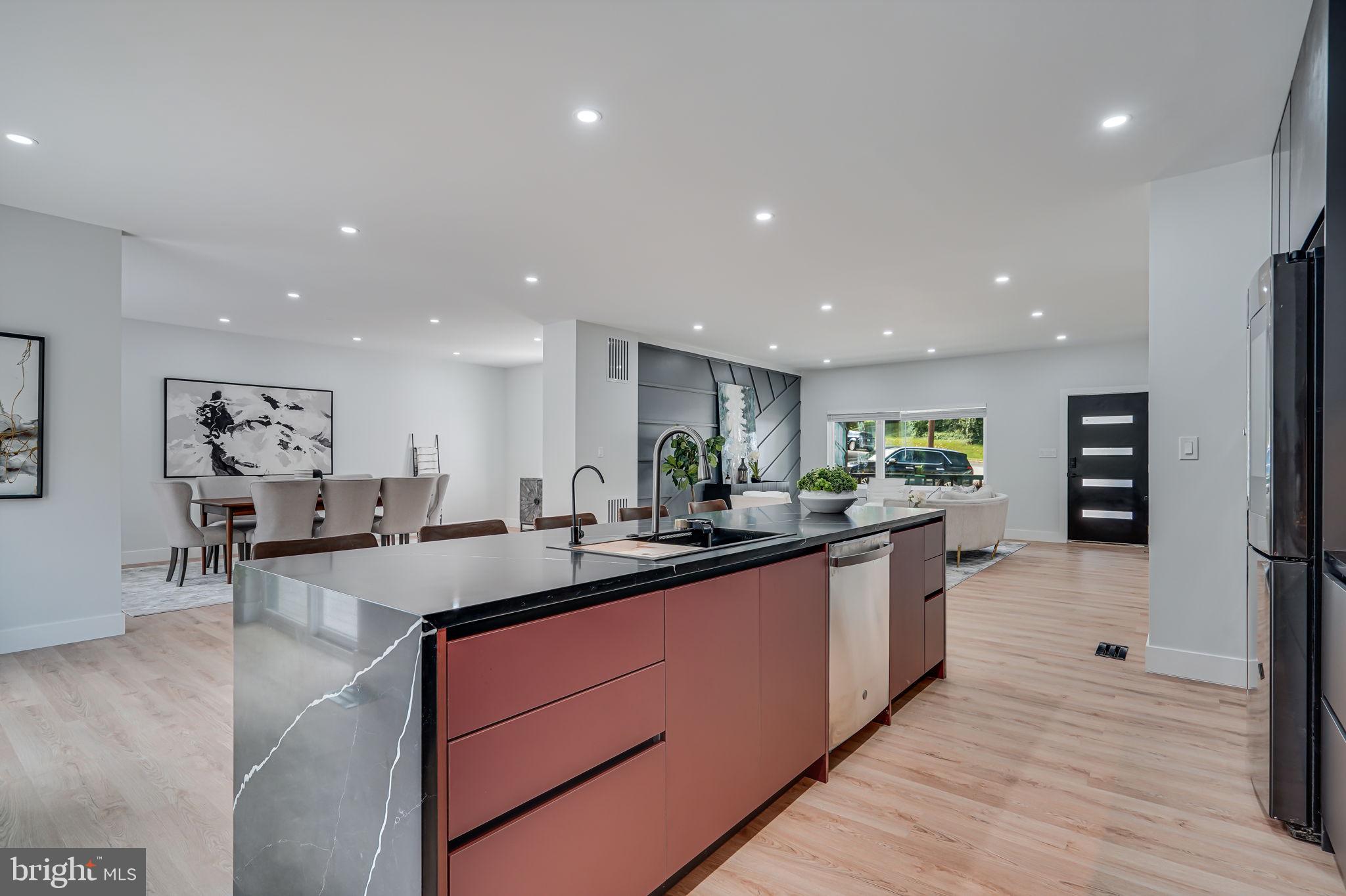 BERKSHIRE OAKWOOD - Residential