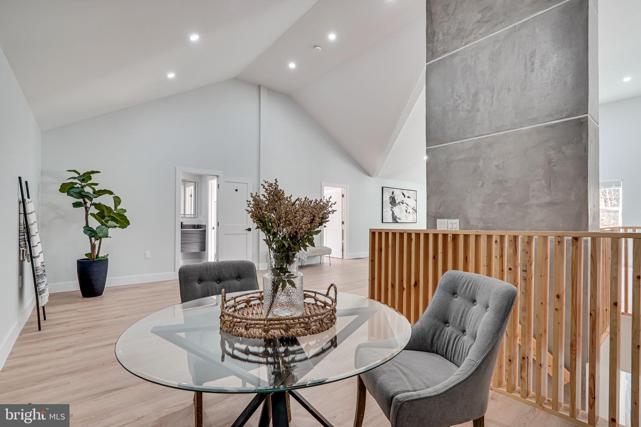 BERKSHIRE OAKWOOD - Residential