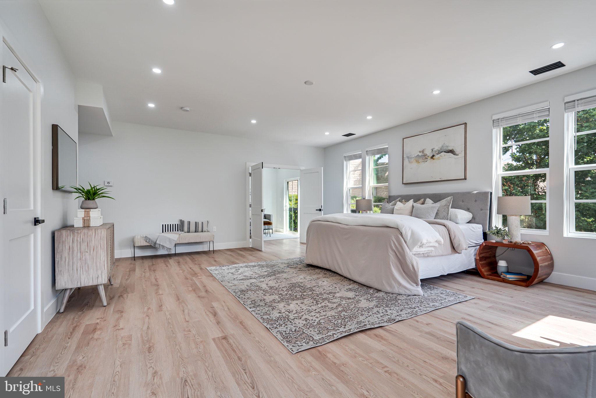 BERKSHIRE OAKWOOD - Residential