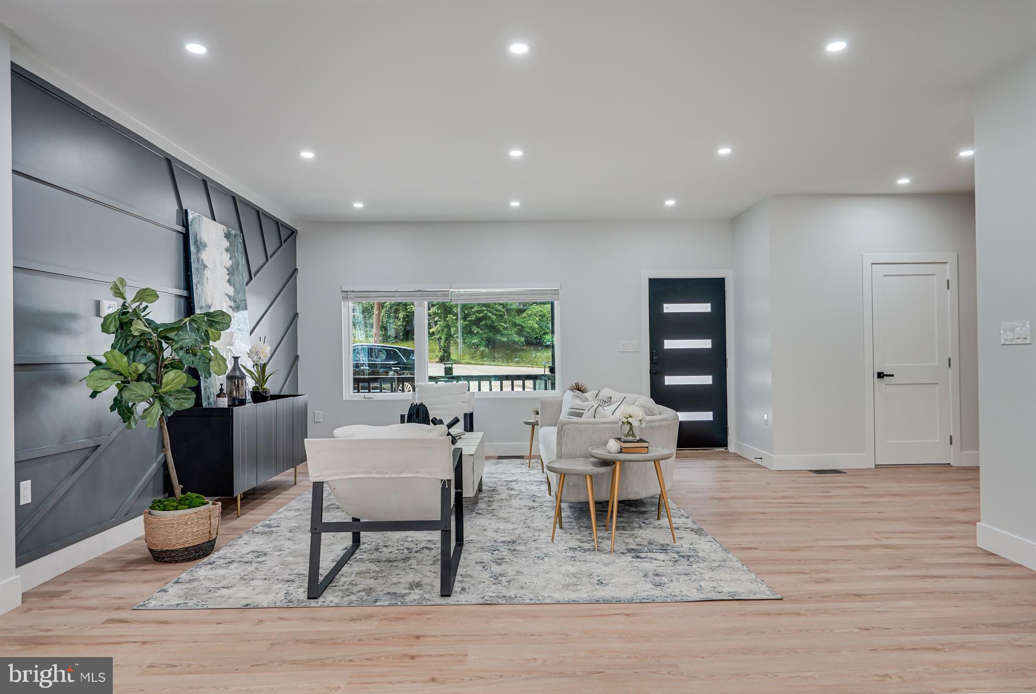 BERKSHIRE OAKWOOD - Residential