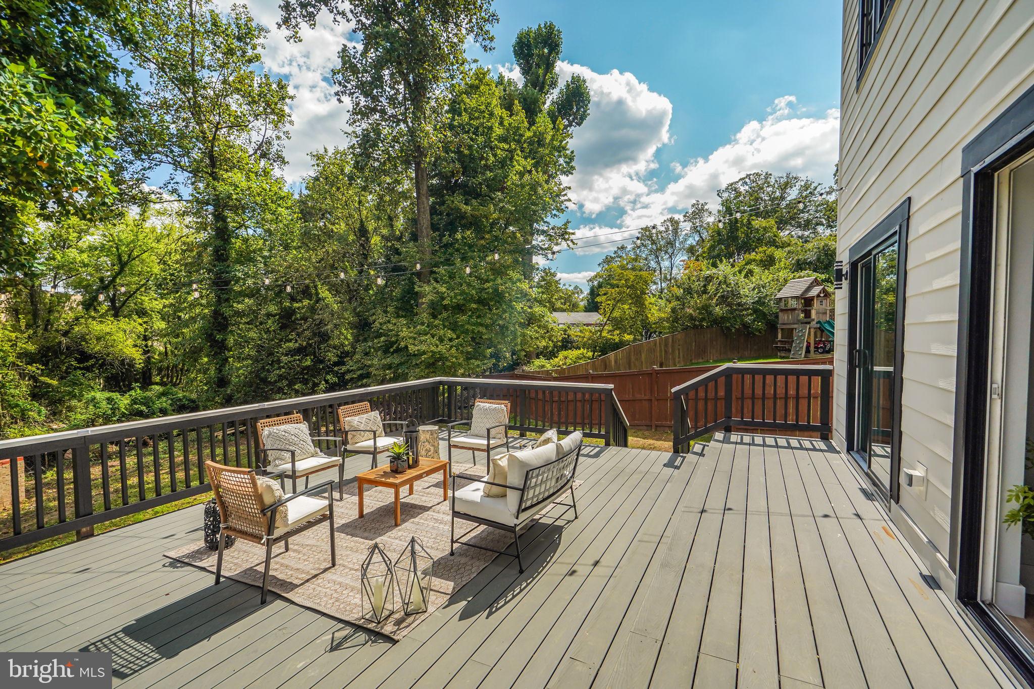 BERKSHIRE OAKWOOD - Residential