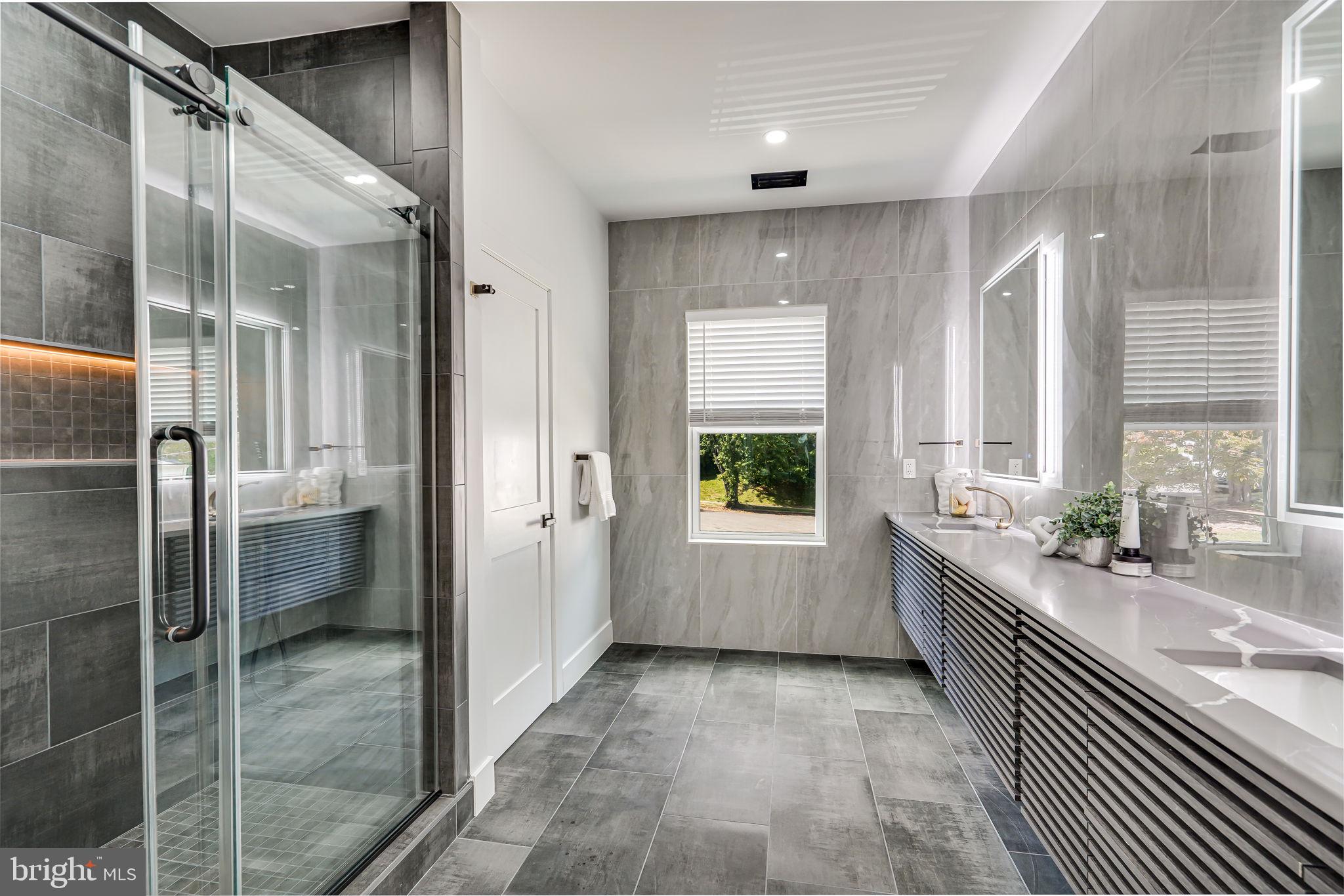 BERKSHIRE OAKWOOD - Residential