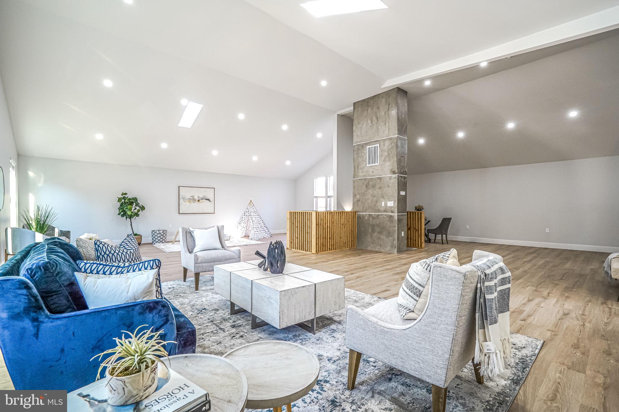 BERKSHIRE OAKWOOD - Residential