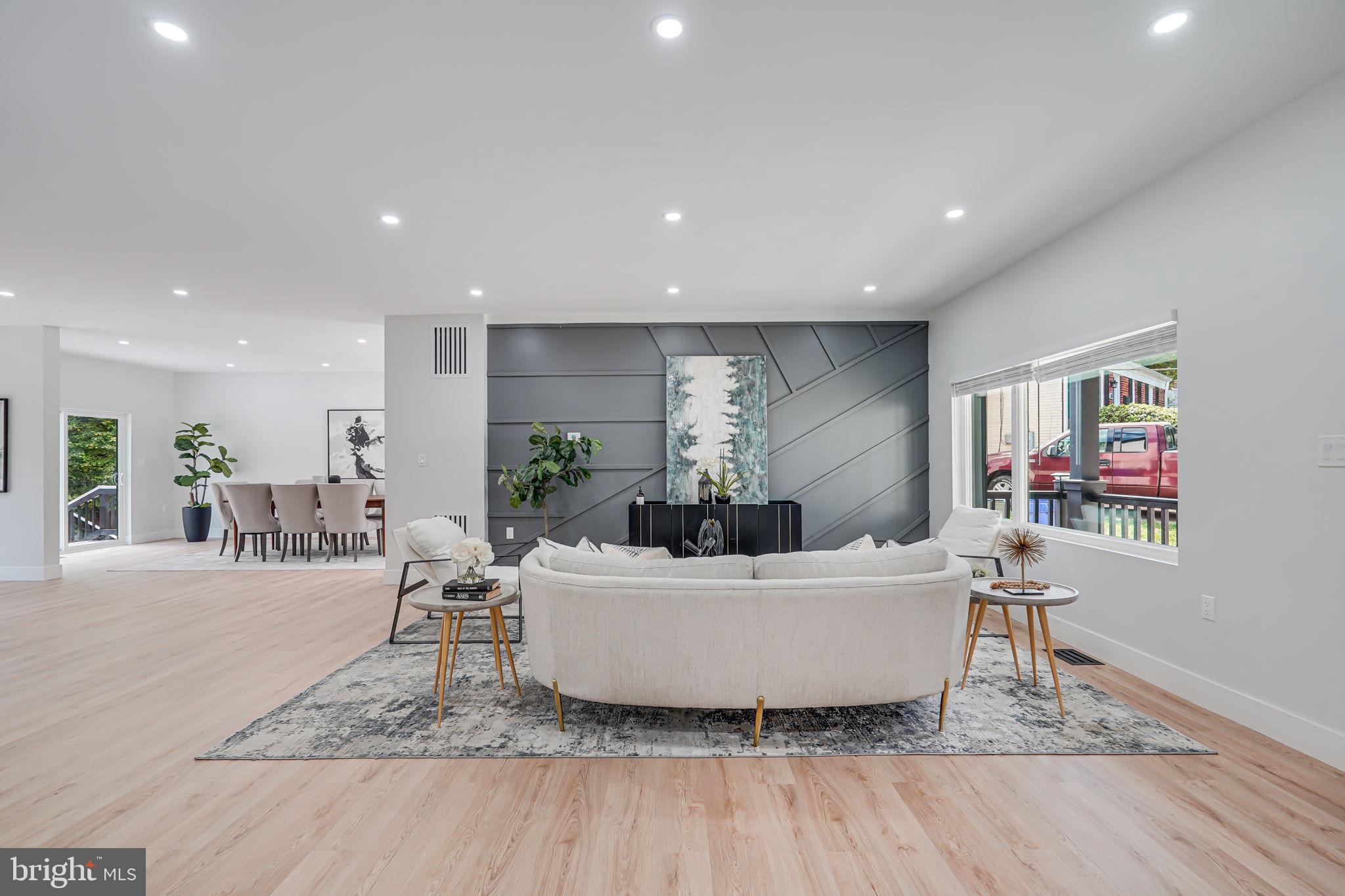 BERKSHIRE OAKWOOD - Residential