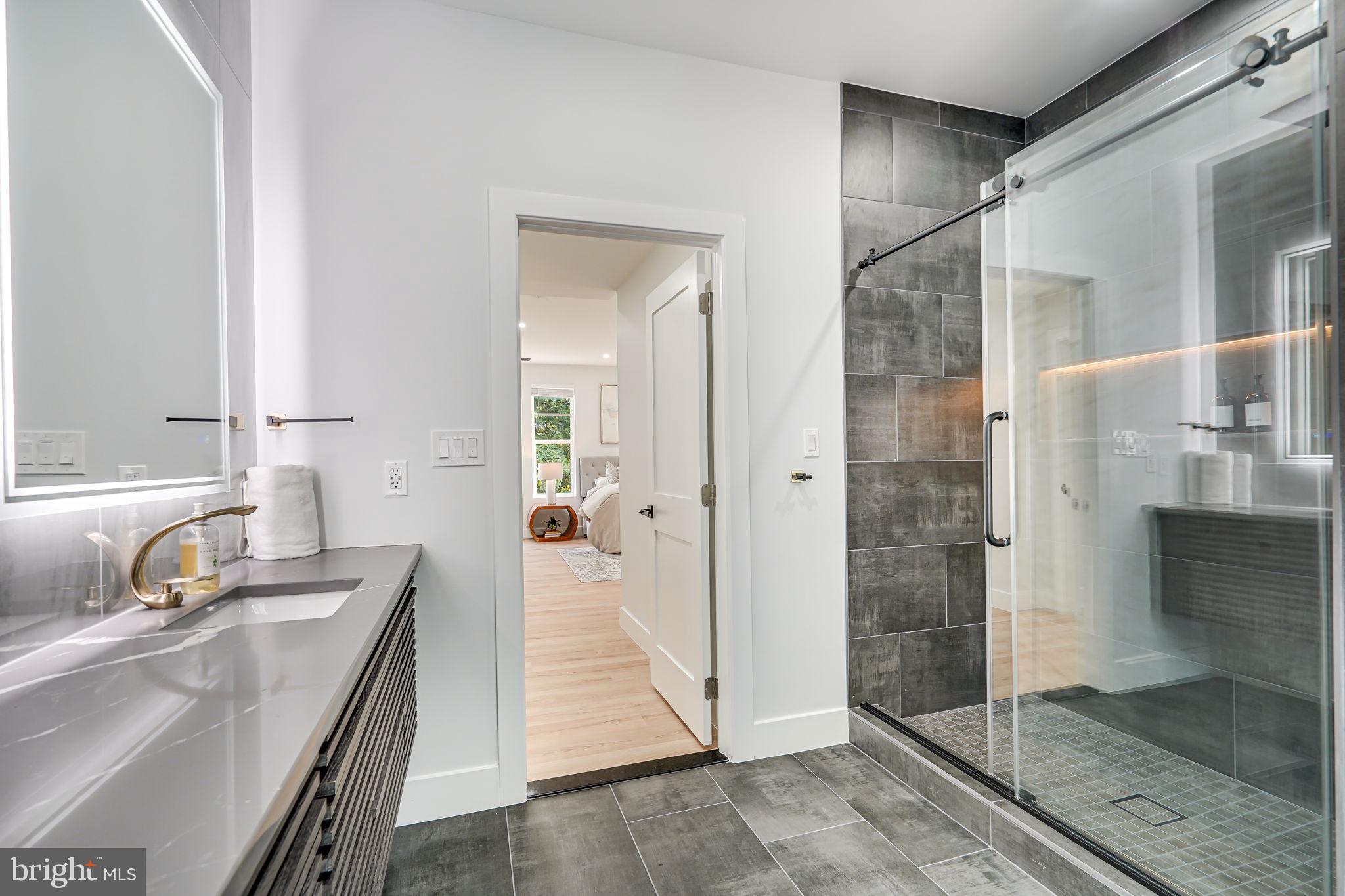 BERKSHIRE OAKWOOD - Residential