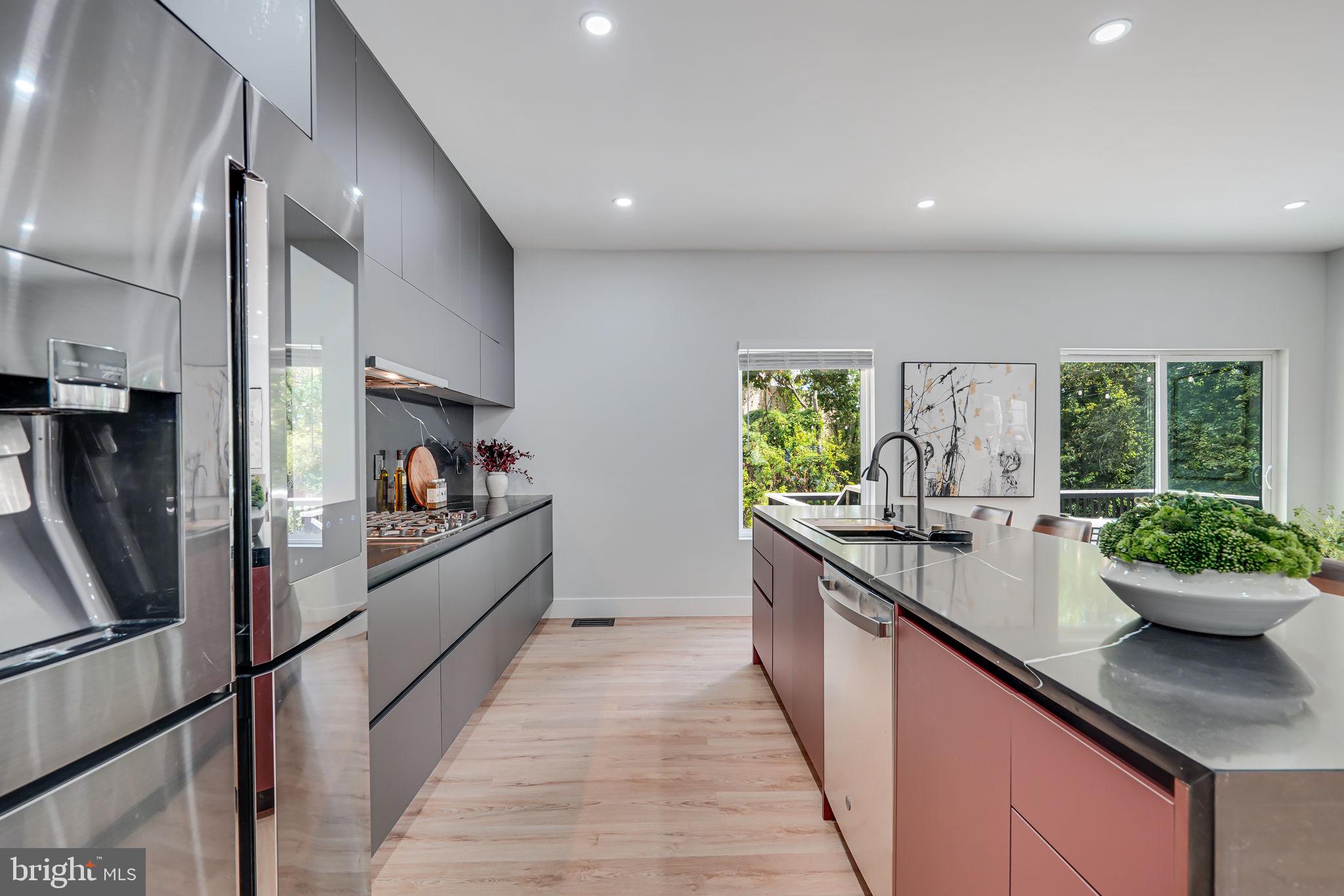 BERKSHIRE OAKWOOD - Residential