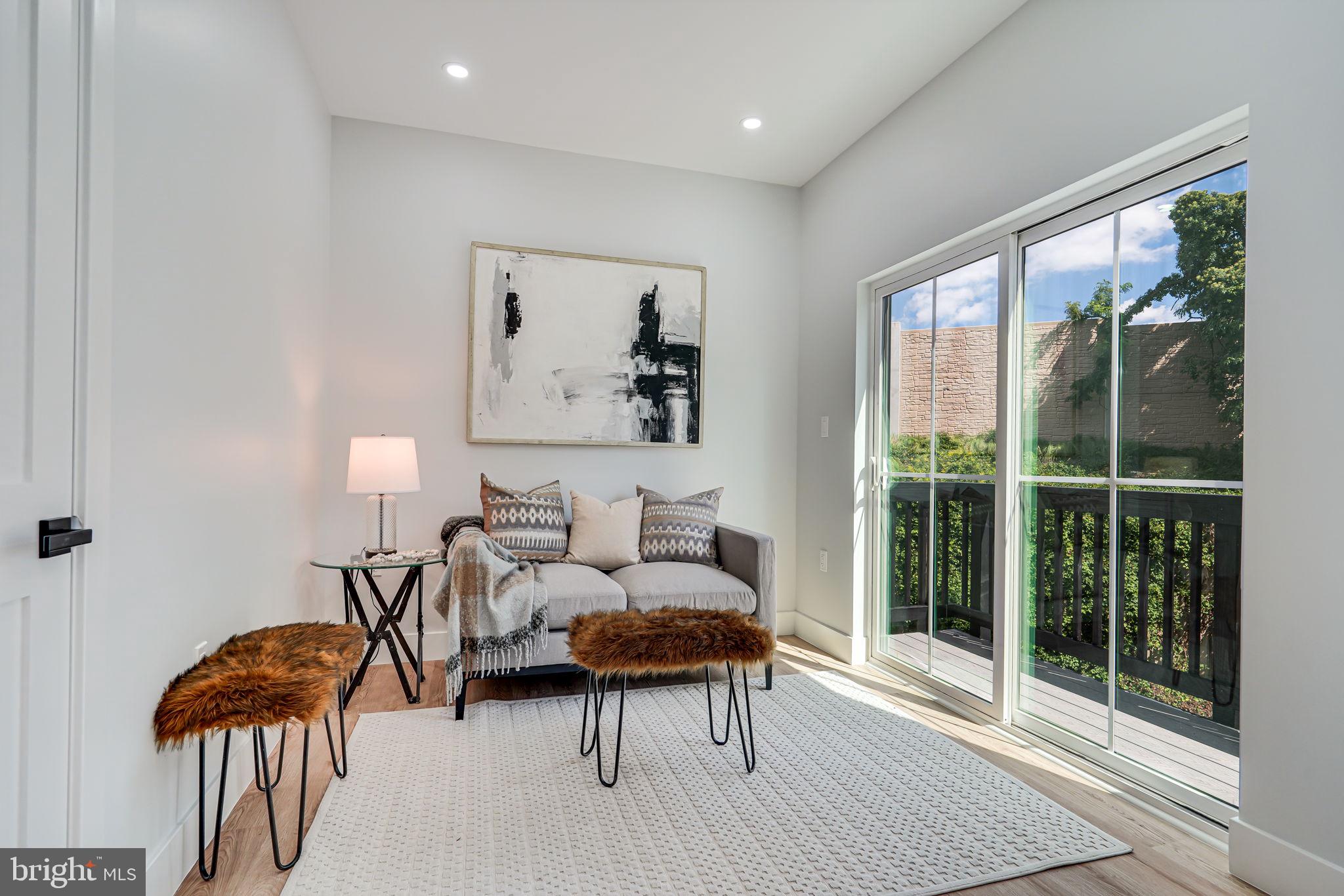 BERKSHIRE OAKWOOD - Residential