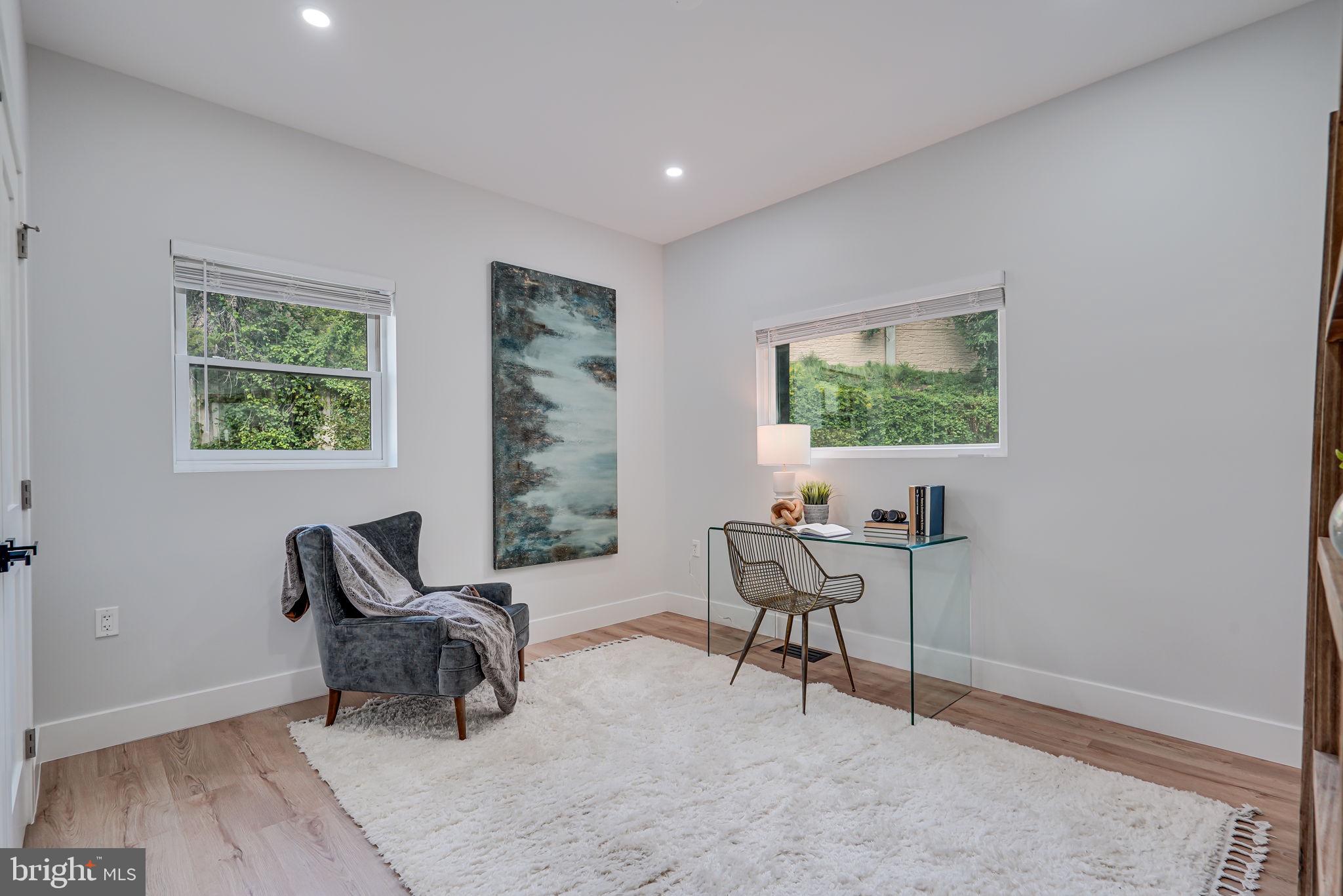 BERKSHIRE OAKWOOD - Residential