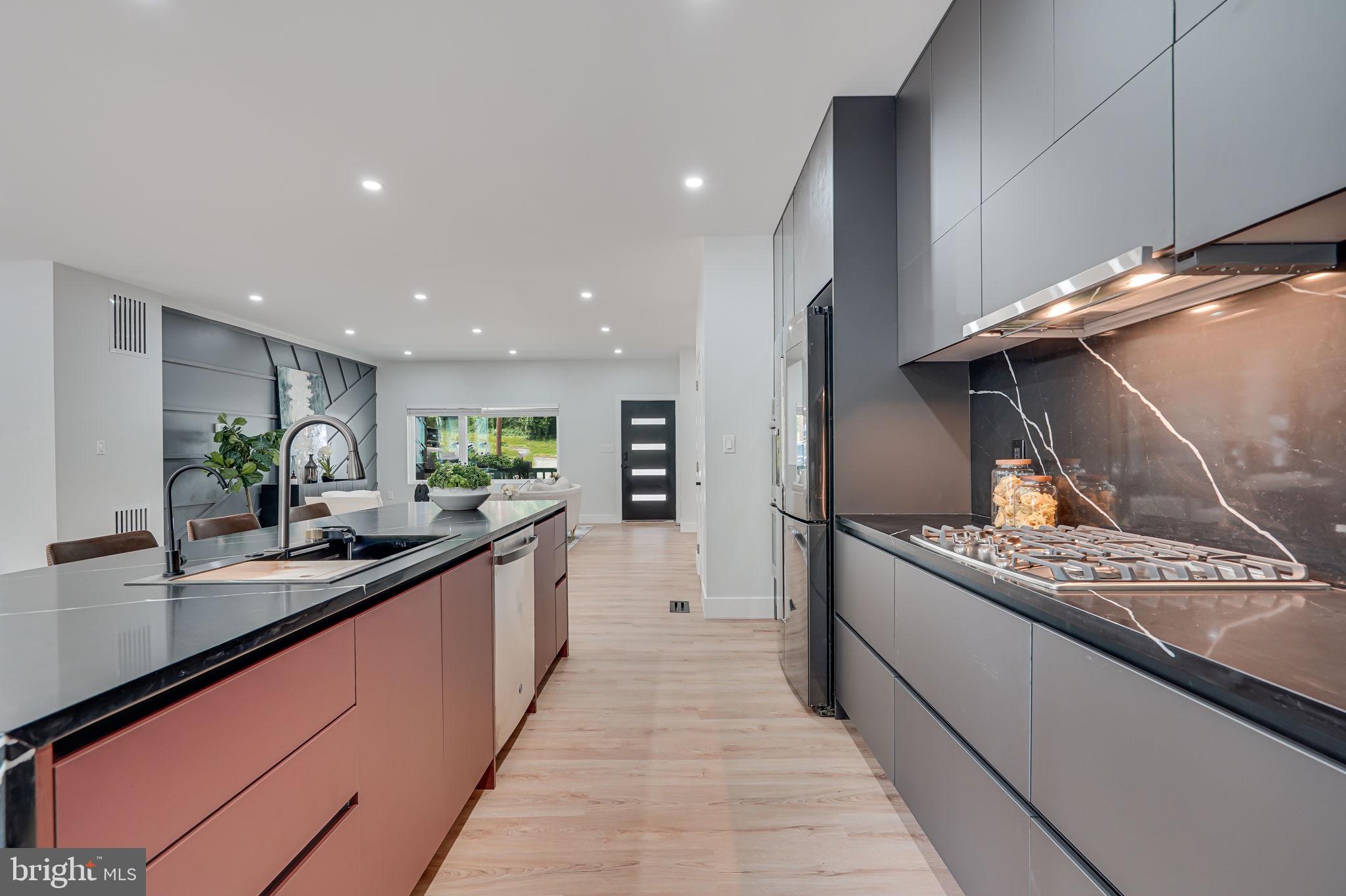 BERKSHIRE OAKWOOD - Residential