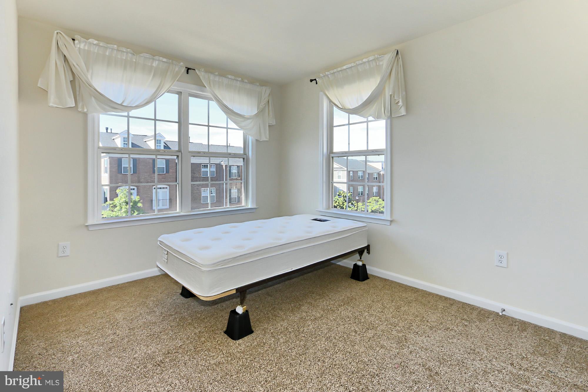 GOOSE CREEK VILLAGE NORTH - Residential