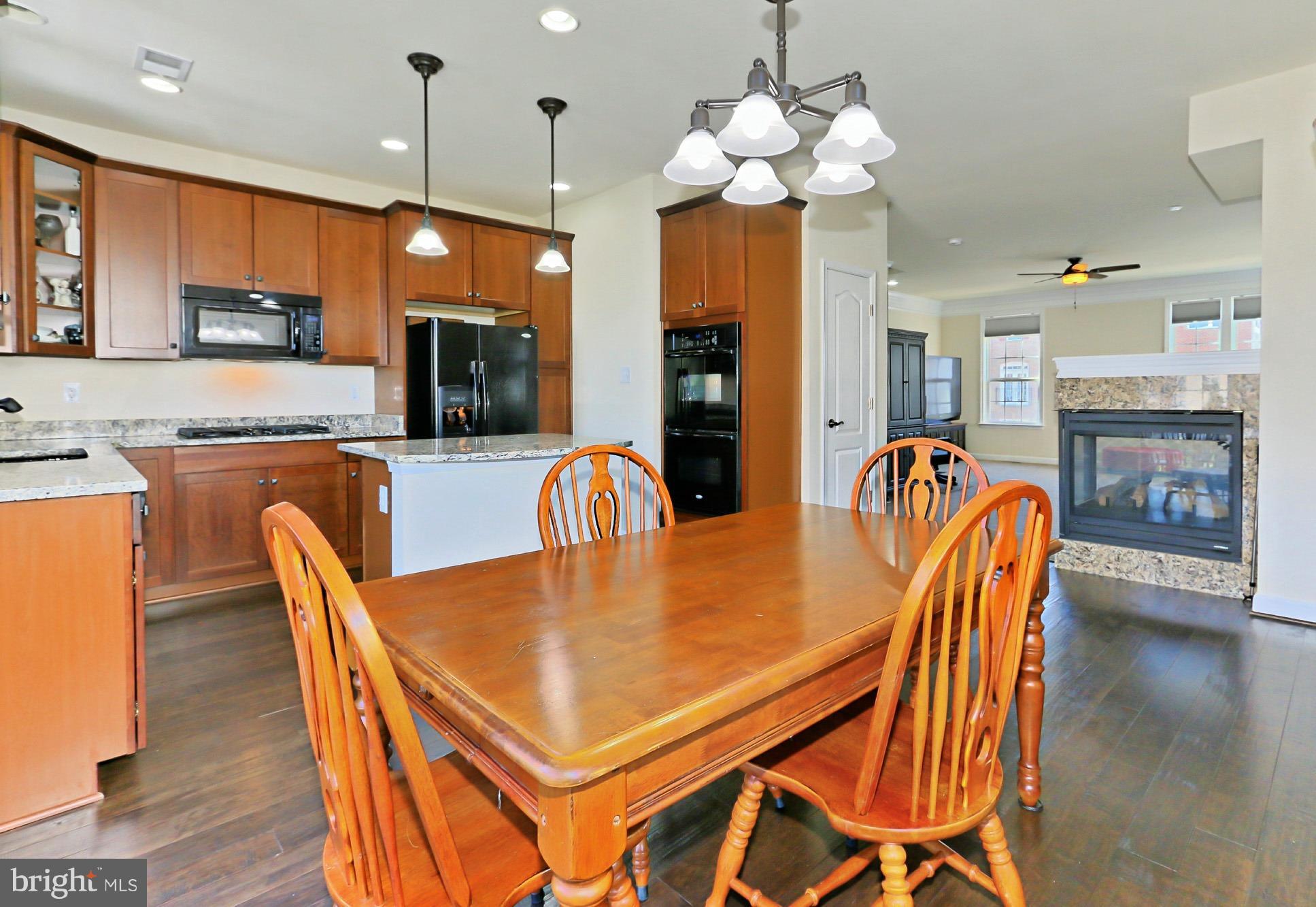 GOOSE CREEK VILLAGE NORTH - Residential