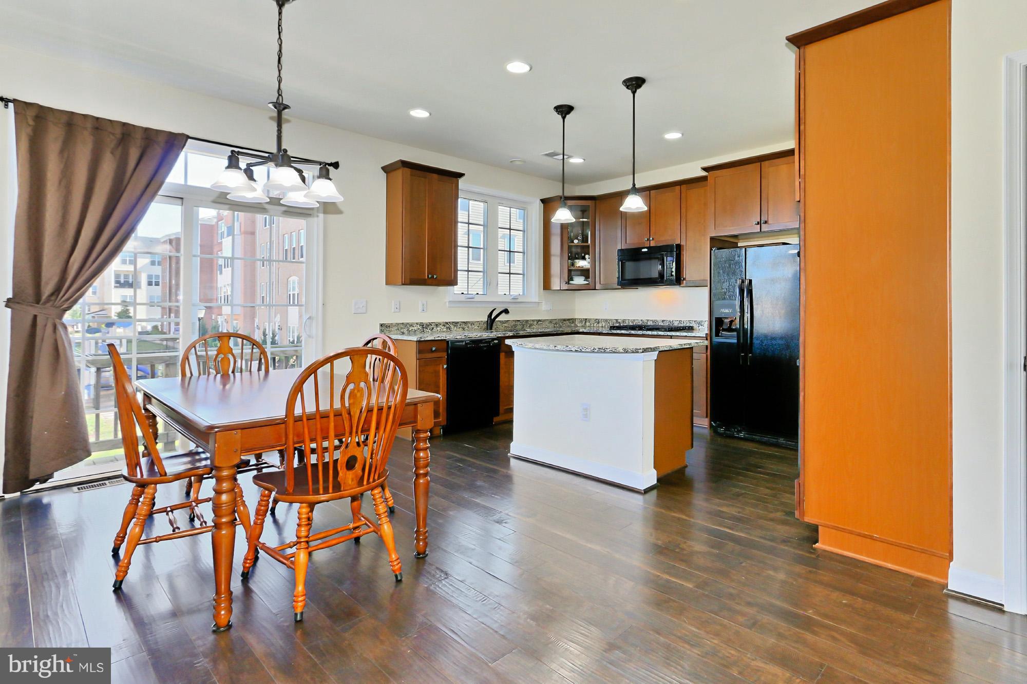 GOOSE CREEK VILLAGE NORTH - Residential