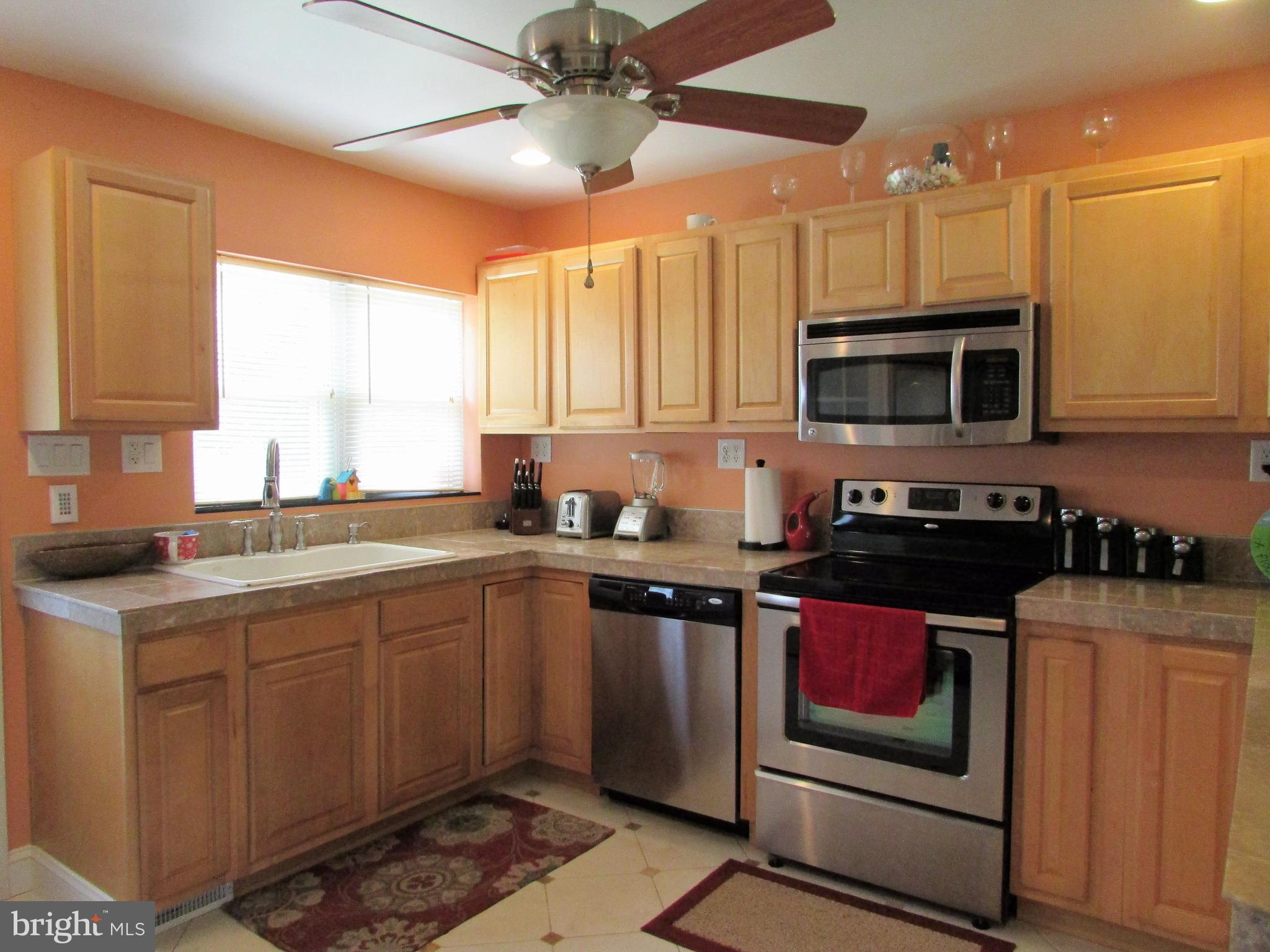 SUNNYSIDE/VASQUEZ - Residential Lease