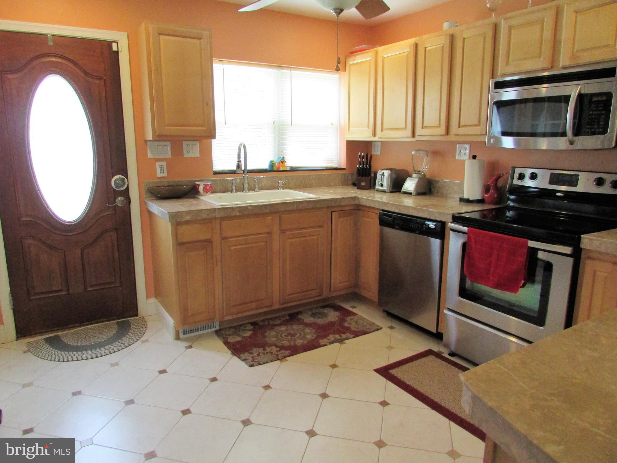 SUNNYSIDE/VASQUEZ - Residential Lease