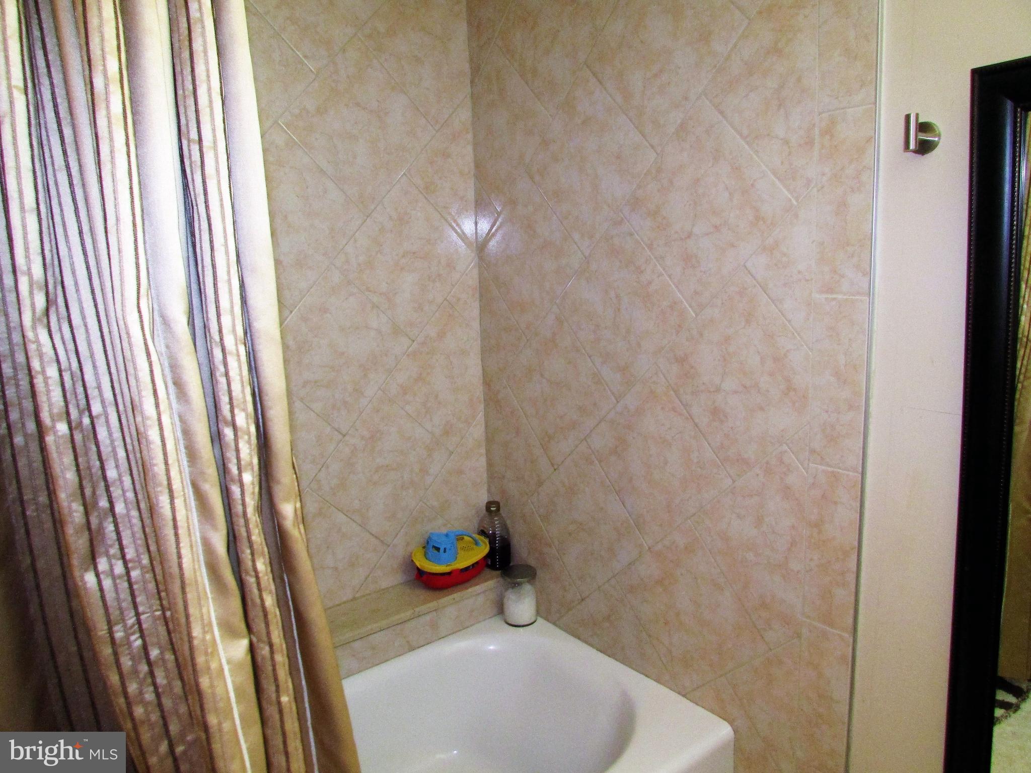 SUNNYSIDE/VASQUEZ - Residential Lease