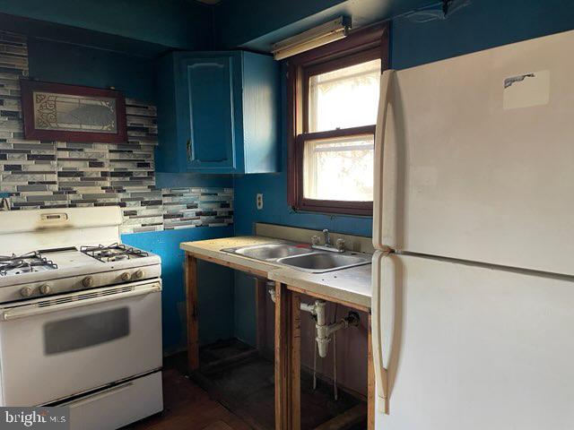 626 CLOVERFIELD LANE