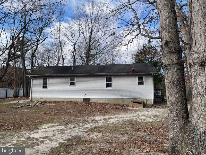 626 CLOVERFIELD LANE