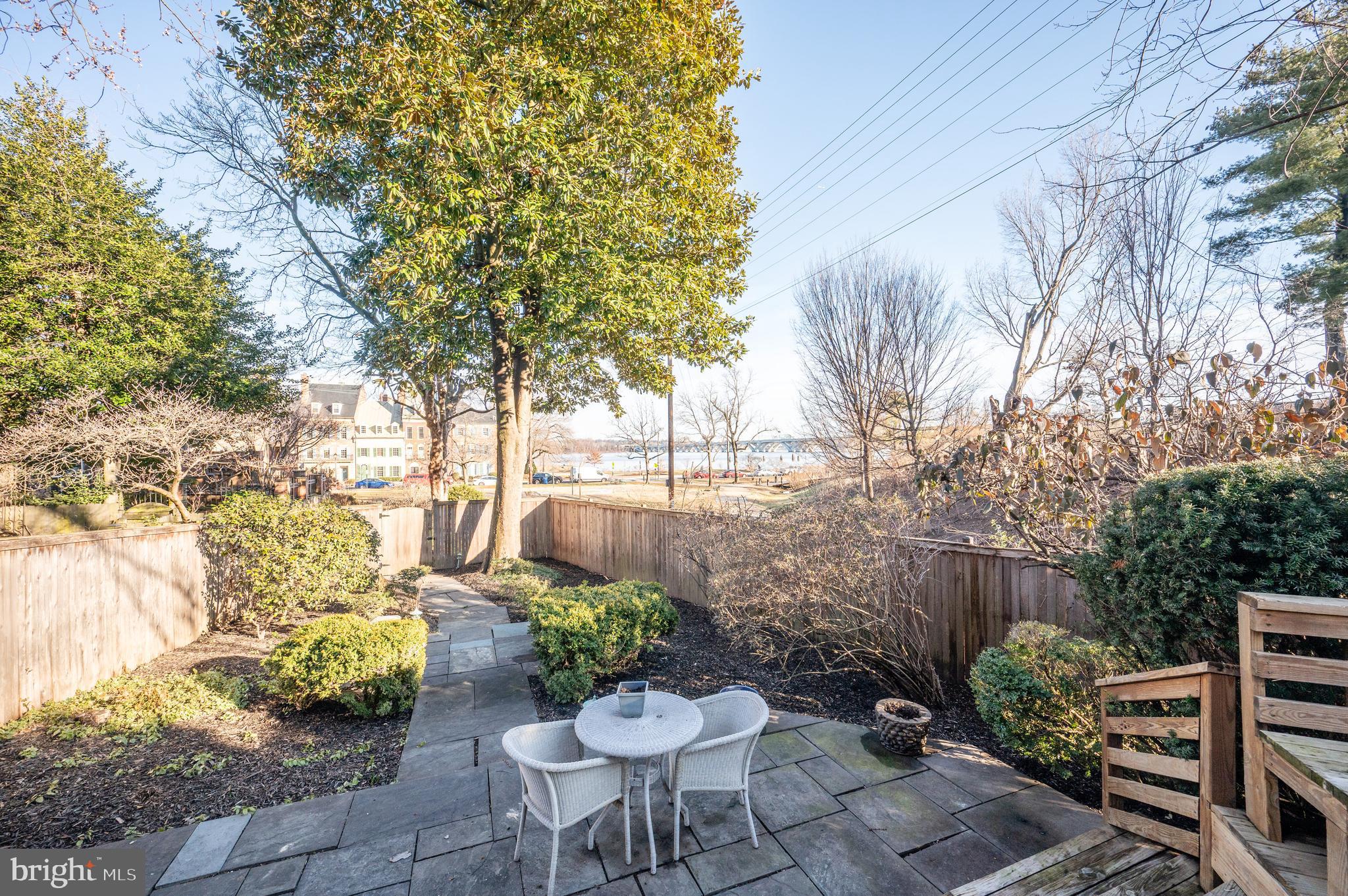 OLD TOWN - Residential