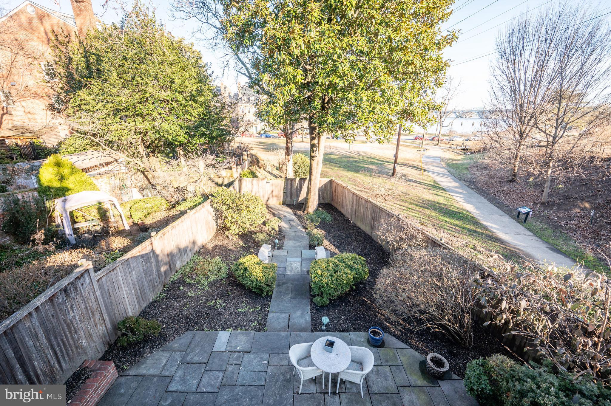 OLD TOWN - Residential