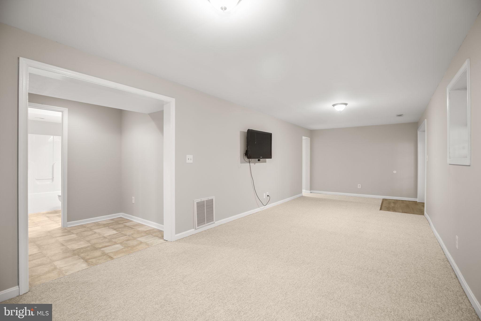 RIVER BEND - Residential