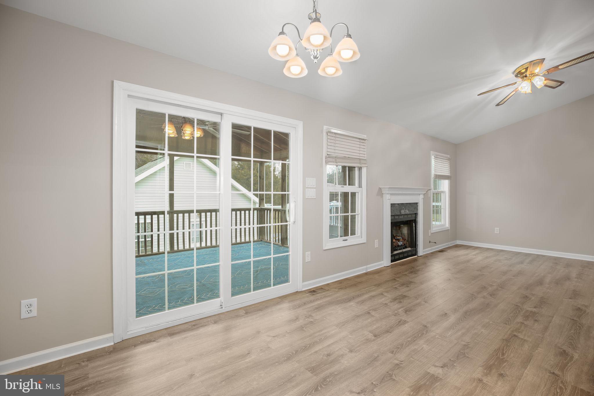 RIVER BEND - Residential