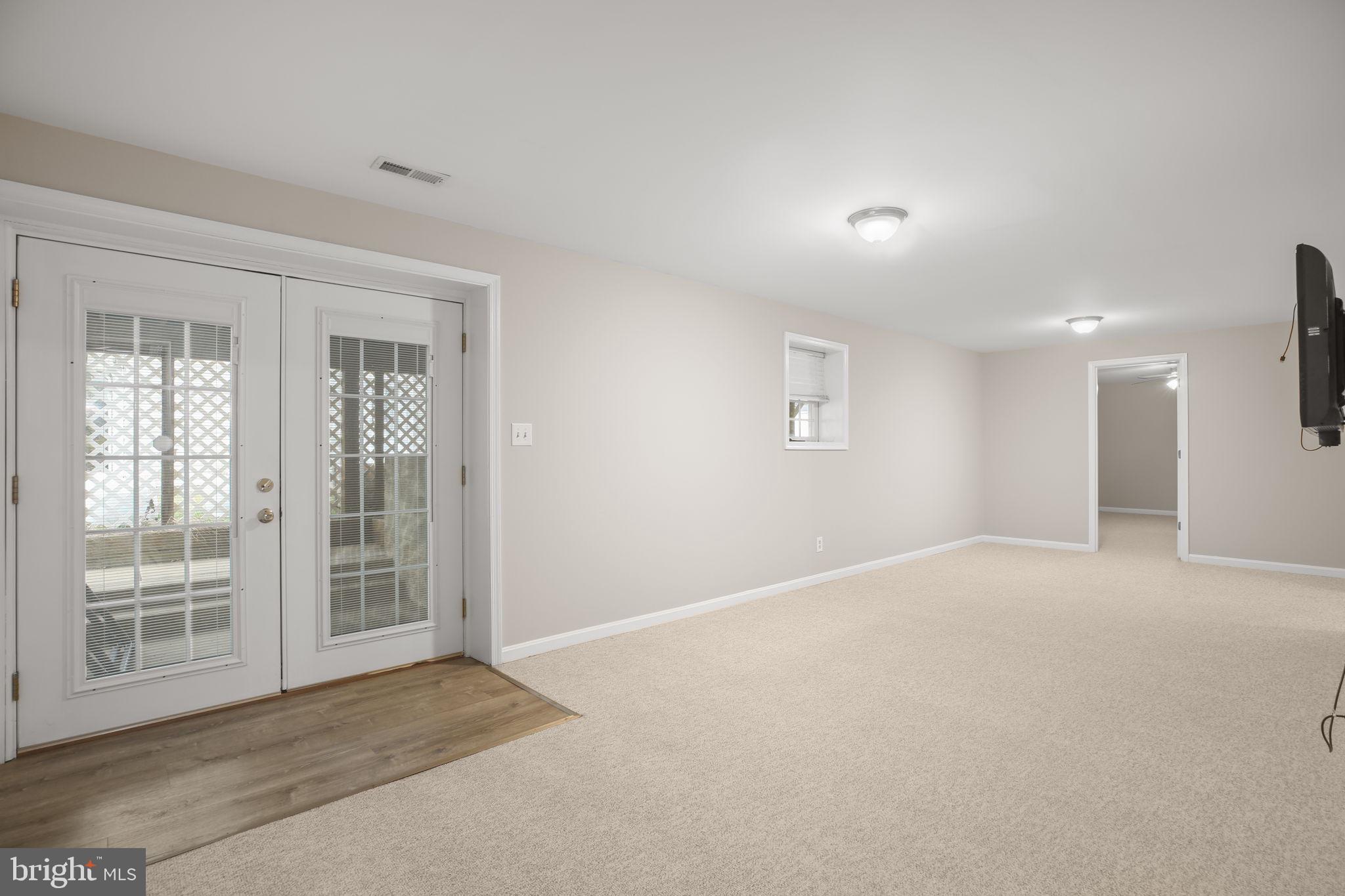 RIVER BEND - Residential