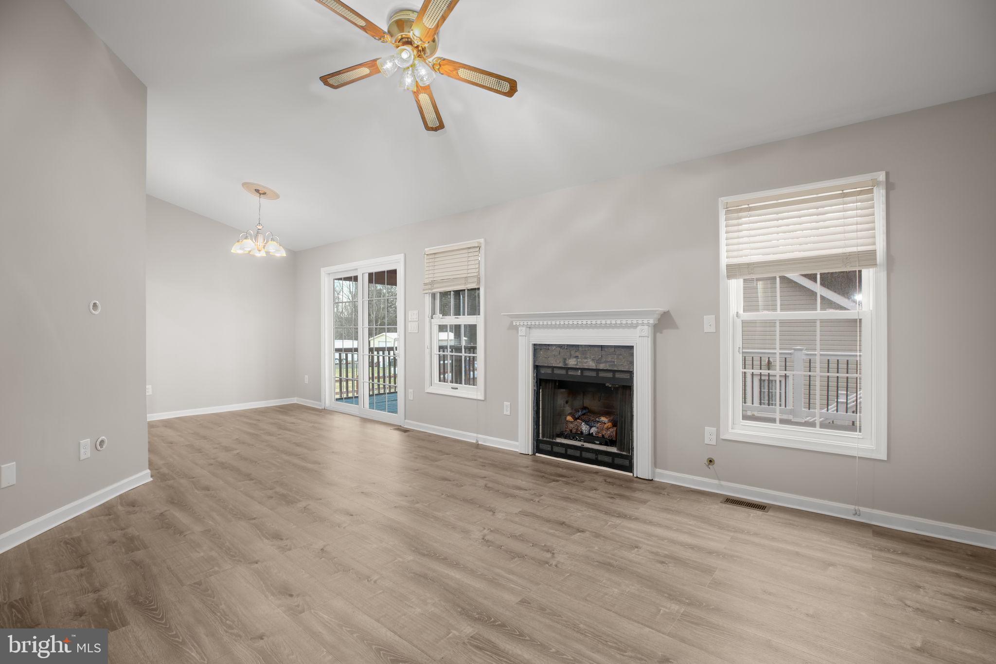 RIVER BEND - Residential