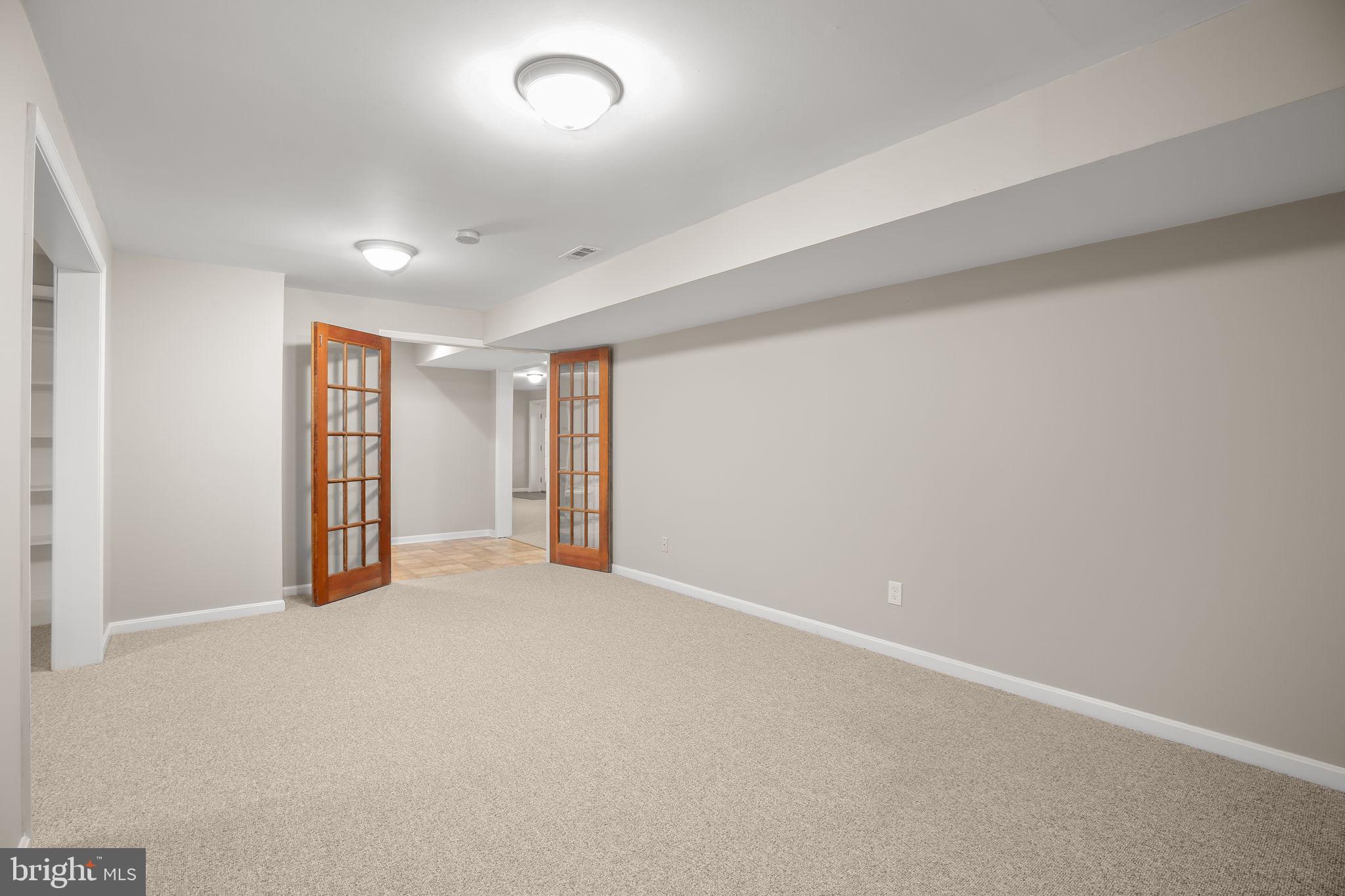 RIVER BEND - Residential