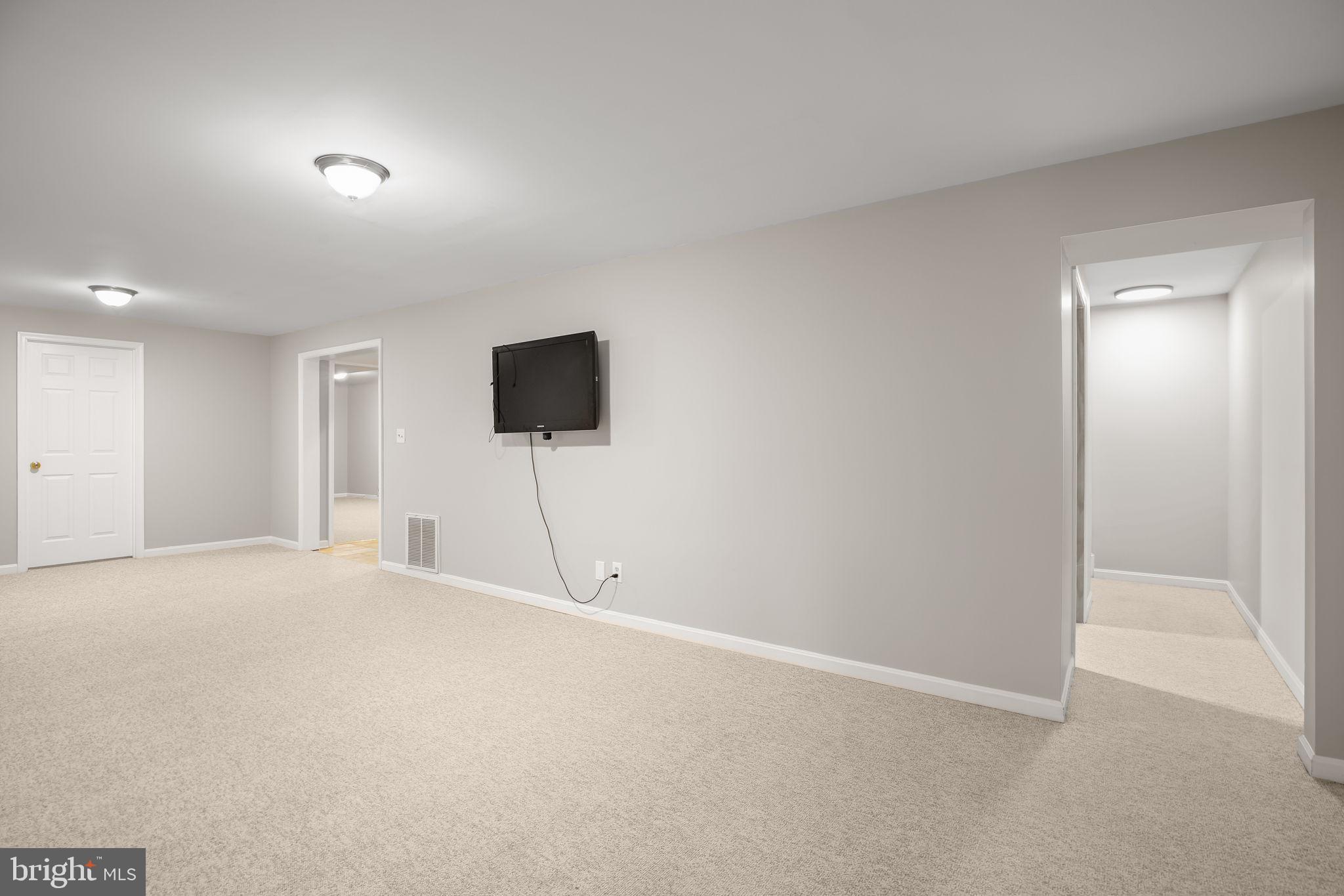 RIVER BEND - Residential