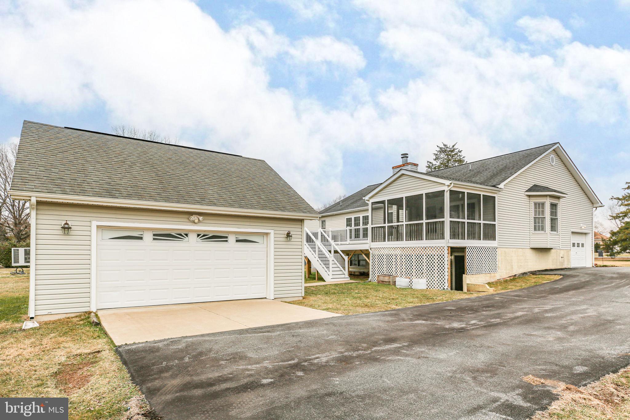 RIVER BEND - Residential