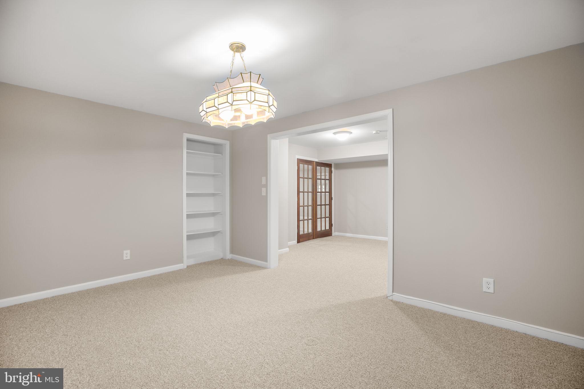 RIVER BEND - Residential