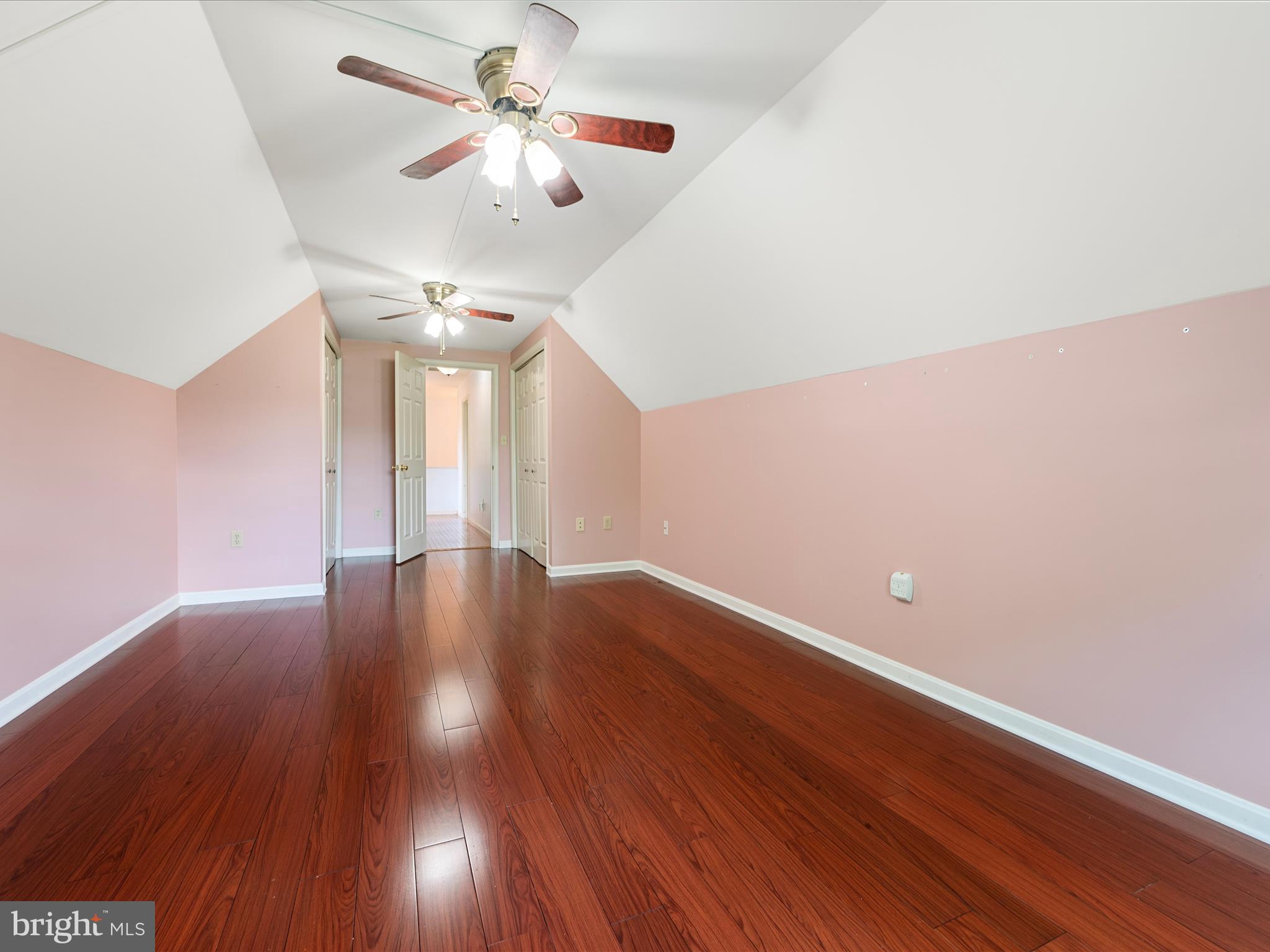 GLENDALE ESTATES - Residential