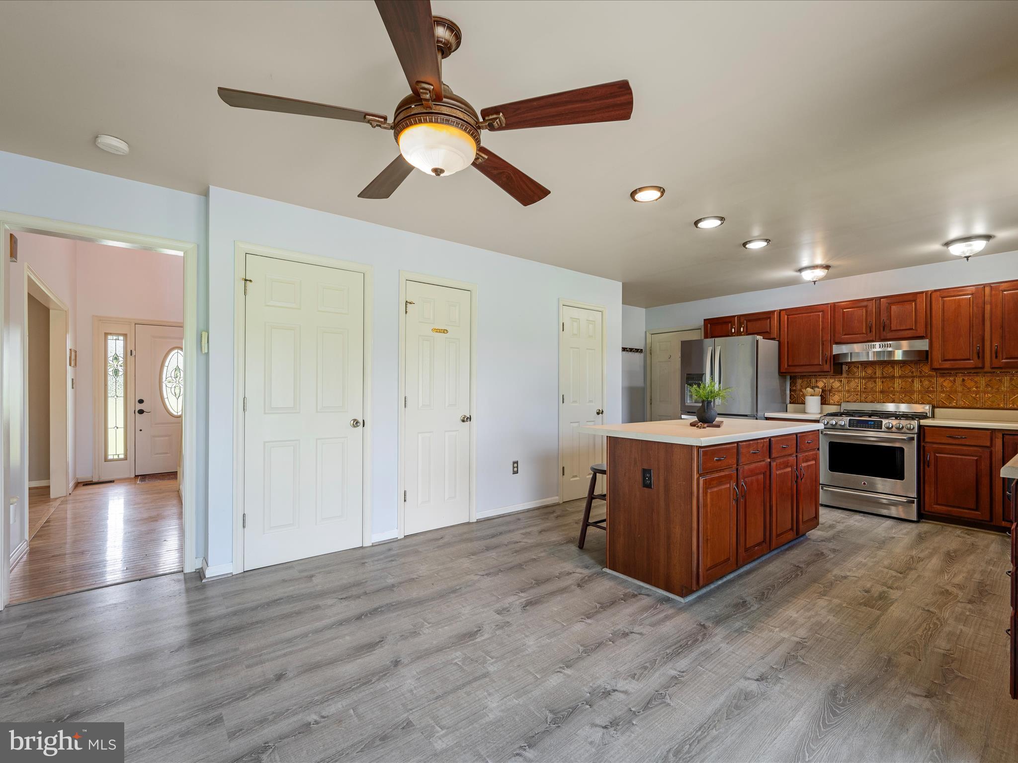 GLENDALE ESTATES - Residential