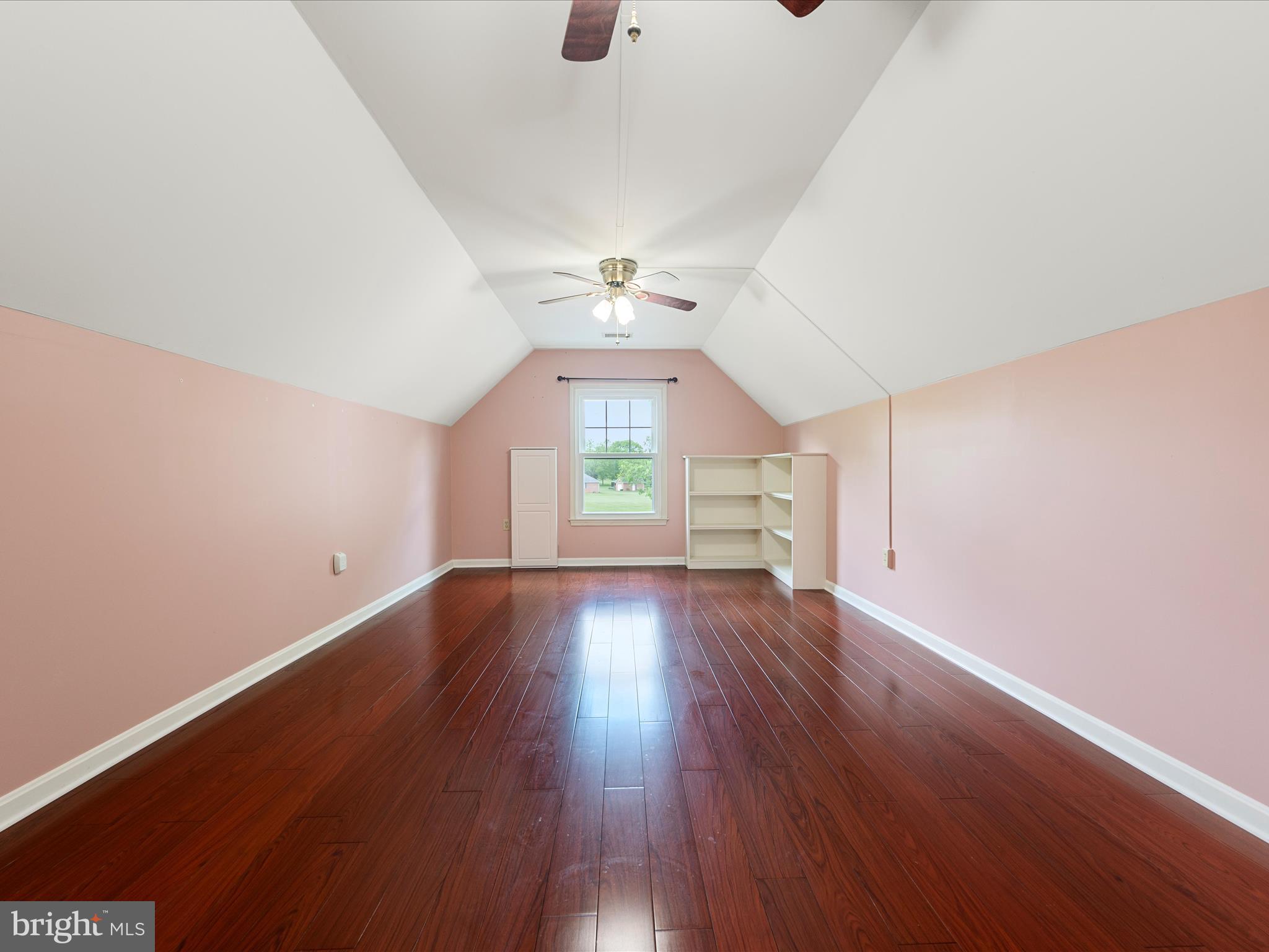 GLENDALE ESTATES - Residential