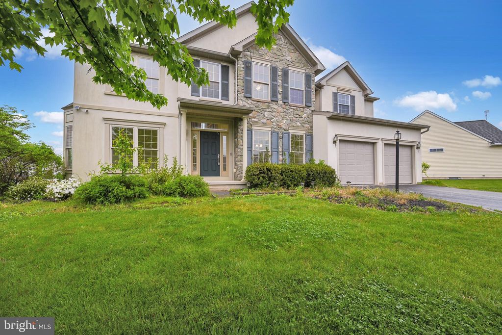 Photo of 241 GREYSTONE LN, QUARRYVILLE, PA 17566 (MLS # PALA2033500)
