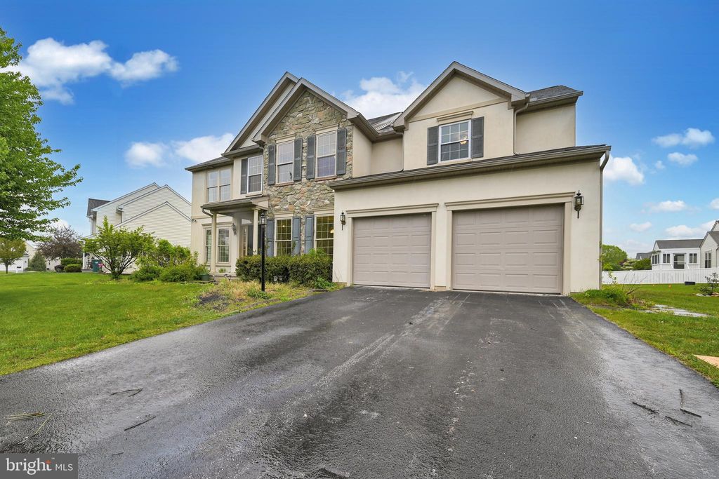 Photo of 241 GREYSTONE LN, QUARRYVILLE, PA 17566 (MLS # PALA2033500)