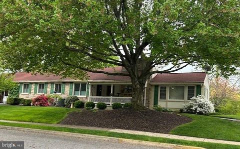 102 E THIRD AVENUE LITITZ PA 17543