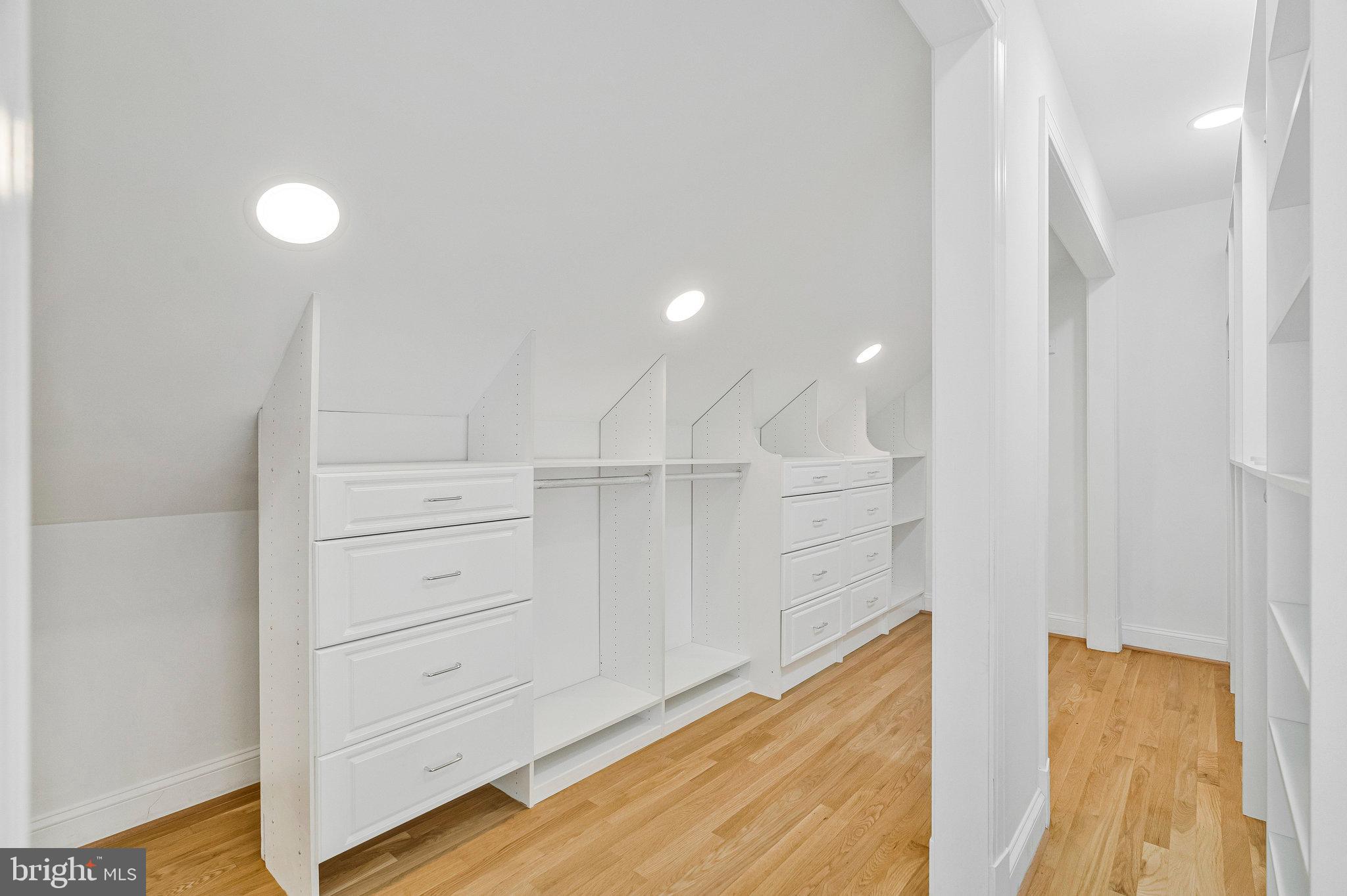 LEIGH MILL MEADOWS - Residential