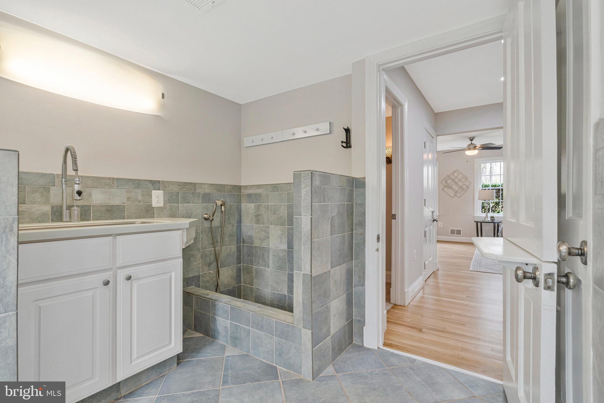 LEIGH MILL MEADOWS - Residential