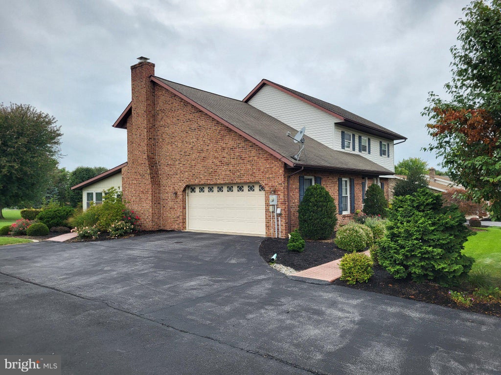 Photo of 19 Obsidian Drive, CHAMBERSBURG, PA 17202 (MLS # PAFL2037810)