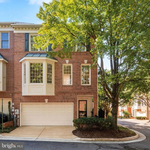 Photo of 2505 Hunton Place, ALEXANDRIA, VA 22311 (MLS # VAAX2065674)