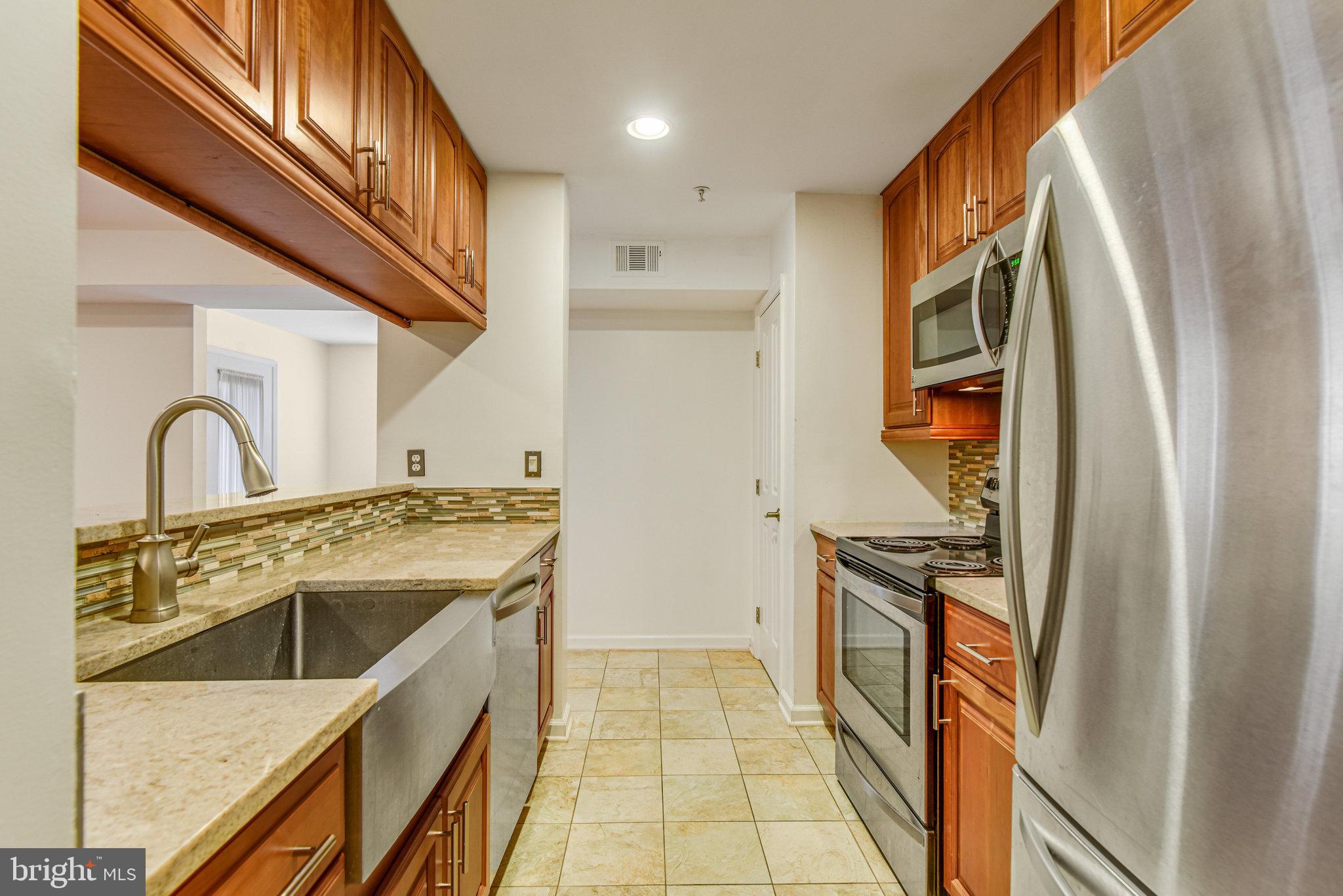 FAIRMONT CONDO - Residential Lease