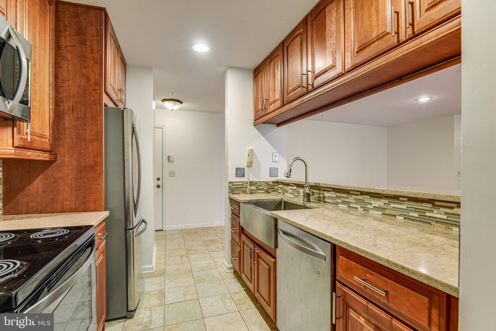 FAIRMONT CONDO - Residential Lease