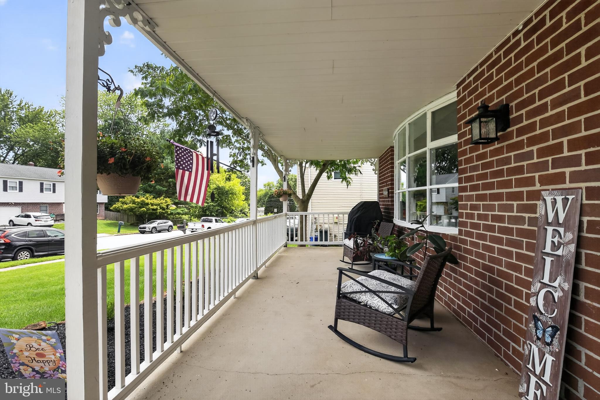 7 SUNNYBANK LANE
