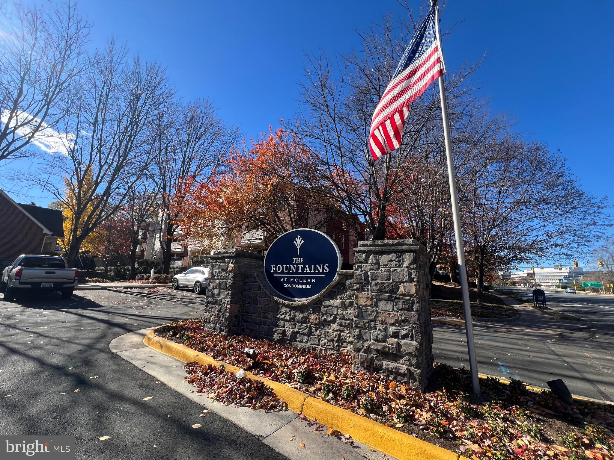 FOUNTAINS AT MCLEAN - Residential