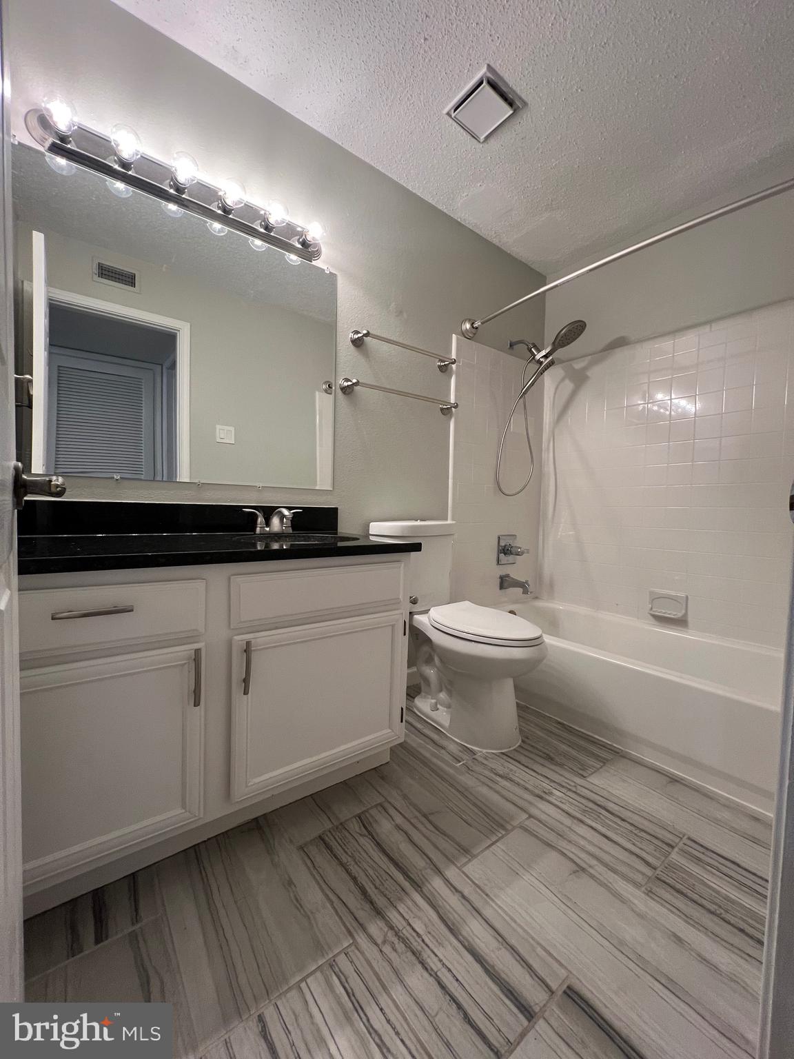 FOUNTAINS AT MCLEAN - Residential